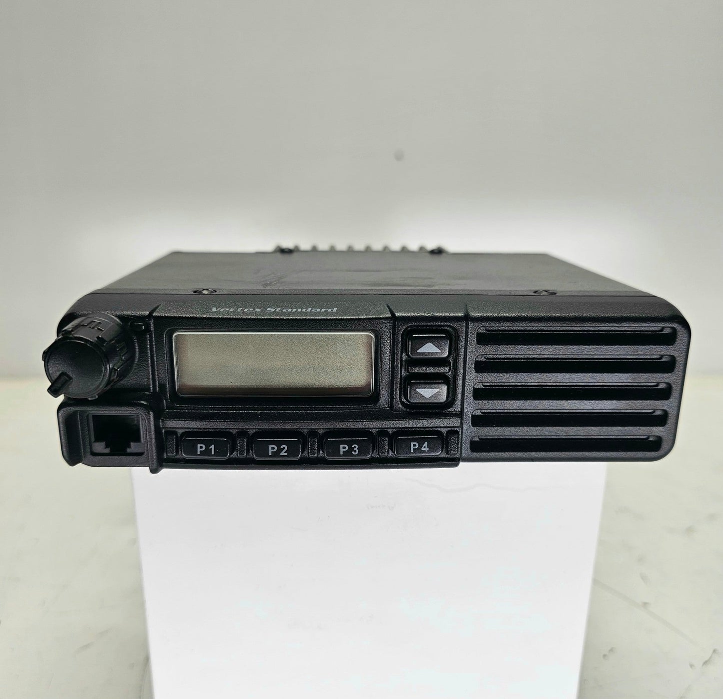 Vertex VX-2200-G7-25 VX2200 UHF 450-490 MHz 128 ch 25W (Complete Kit)