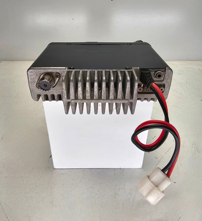 Vertex VX-2200-G7-25 VX2200 UHF 450-490 MHz 128 ch 25W (Complete Kit)