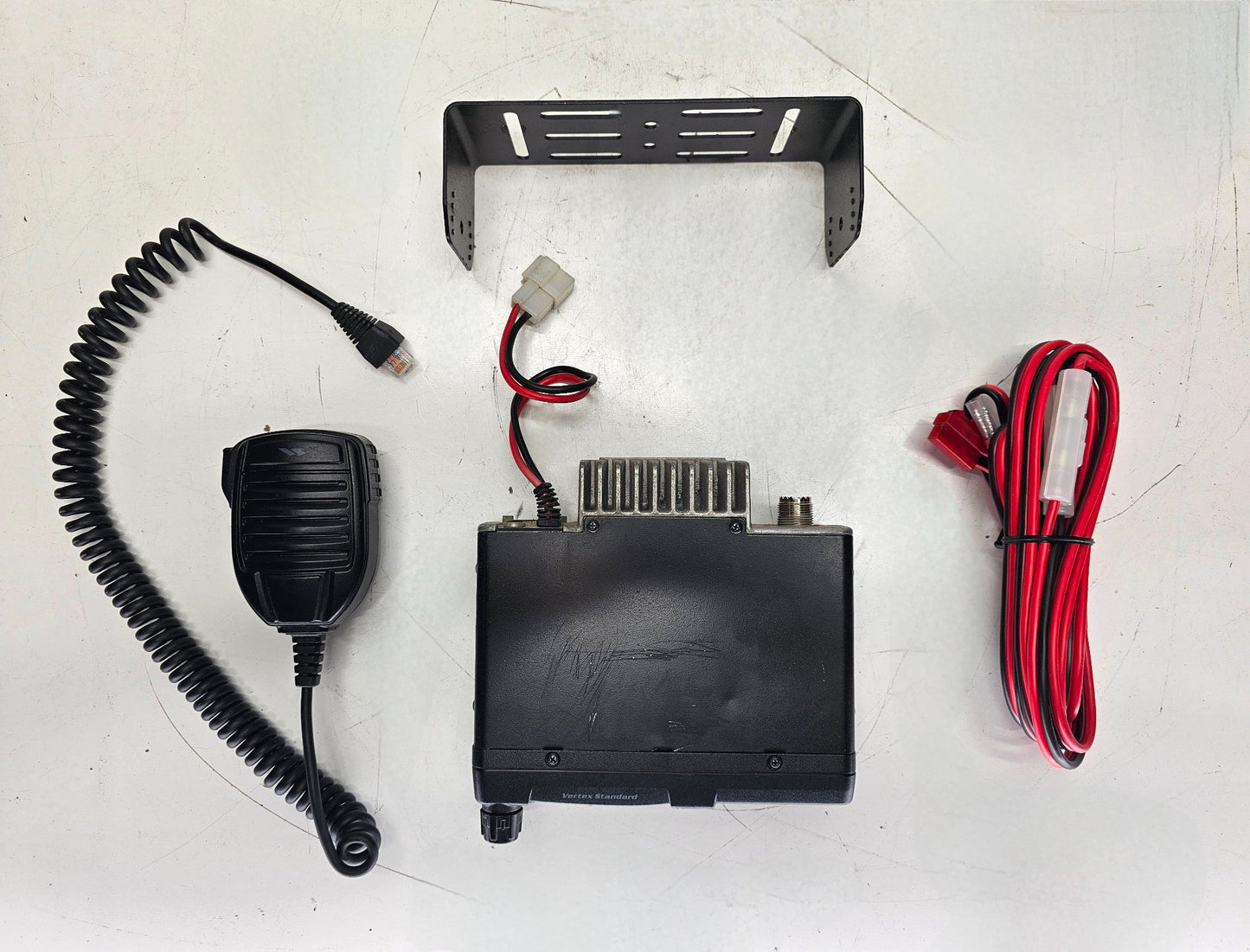 Vertex VX-2200-G7-25 VX2200 UHF 450-490 MHz 128 ch 25W (Complete Kit)