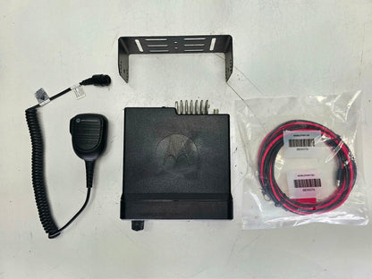 Motorola MotoTRBO XPR5550 UHF 403 - 470 MHz 40W 1000 Channel (Complete Kit)
