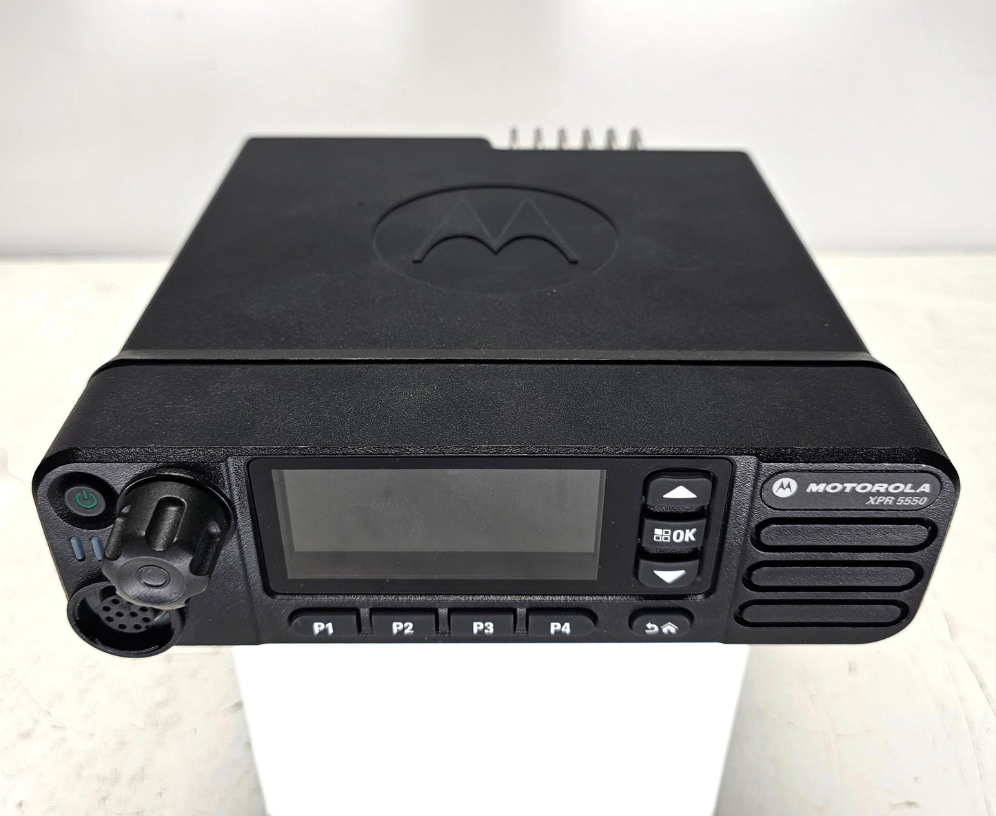 Motorola MotoTRBO XPR5550 UHF 403 - 470 MHz 40W 1000 Channel (Complete Kit)