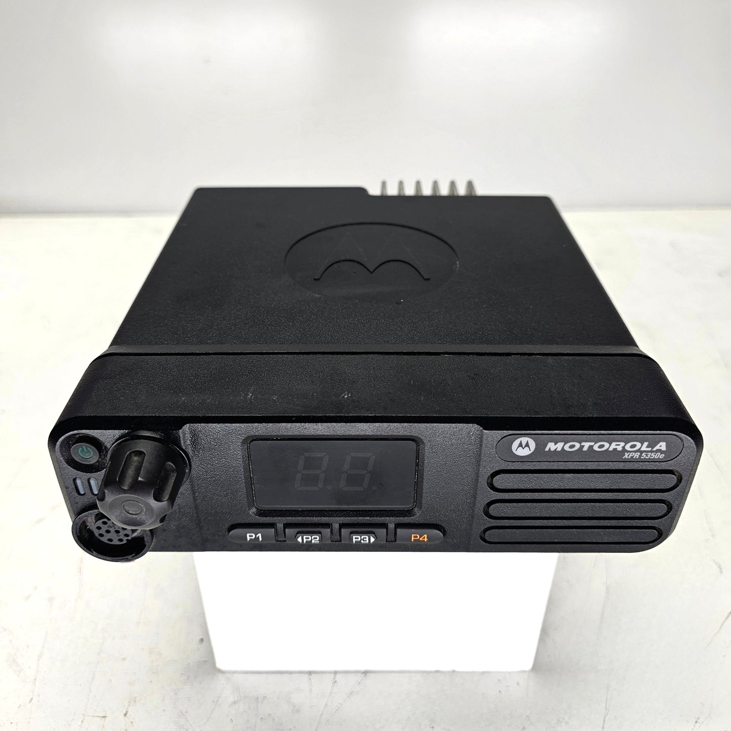 Motorola TRBO XPR5350e UHF 403-470MHz 32 Channel 25W Digital (Complete Kit)