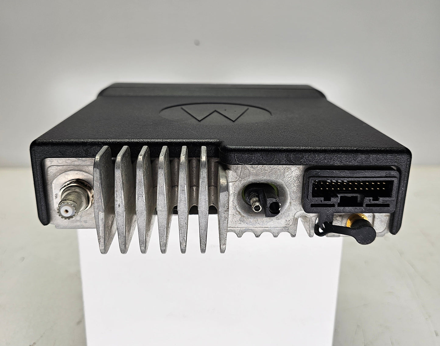 Motorola TRBO XPR5350e UHF 403-470MHz 32 Channel 25W Digital (Complete Kit)
