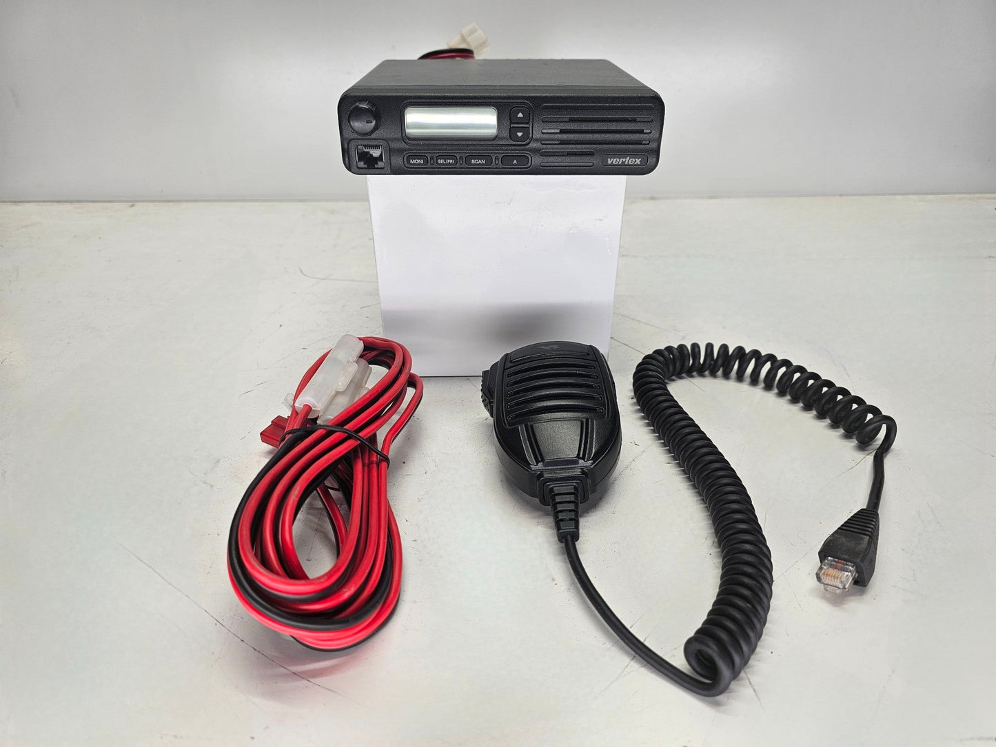 Vertex VX-3000U VX3000U UHF 450-490 MHz 48 Ch 40 Watts (Complete Kit)