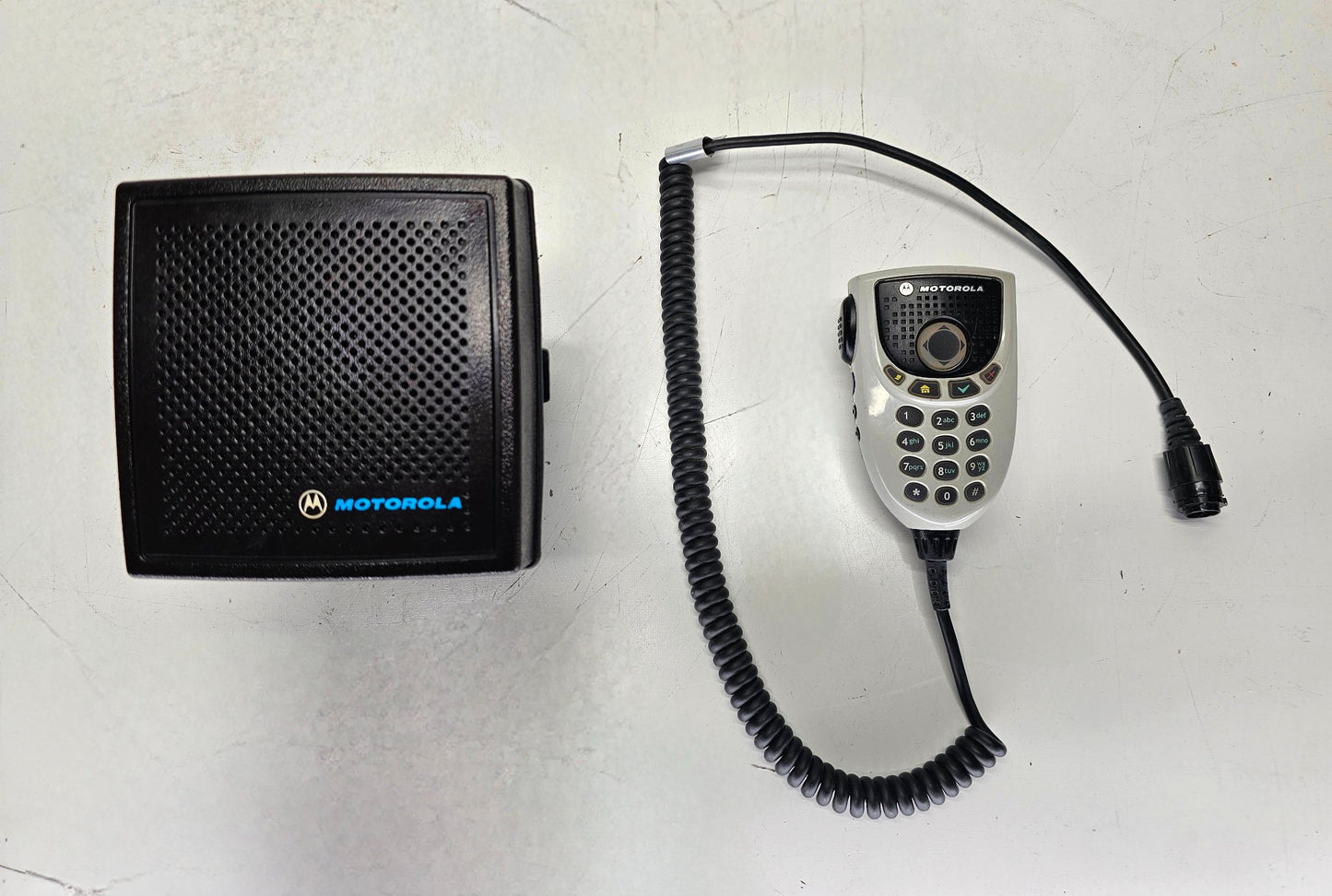 Motorola Mobile APX6500 UHF R1 380-470 Mhz 1000ch 100W