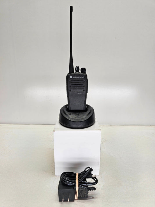 Motorola CP200D UHF 403-470 16 Channel 4 Watt Digital Radio (Complete Kit)