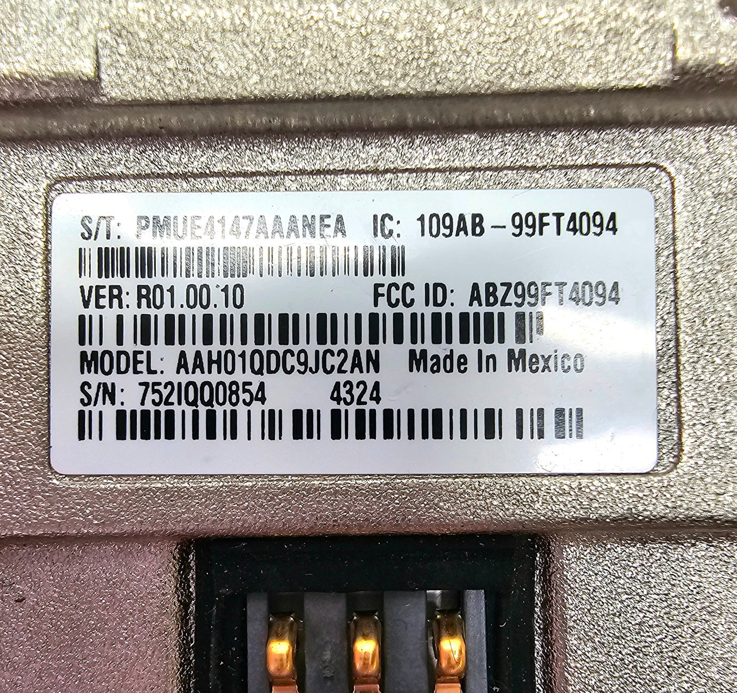 Motorola CP200D UHF 403-470 16 Channel 4 Watt Analog Radio (Complete Kit)