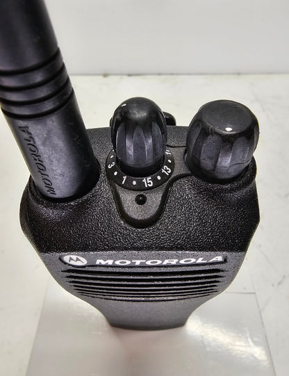 Motorola CP150 UHF 438-470MHz 16 Channel 2 Watt Radio (Complete Kit)