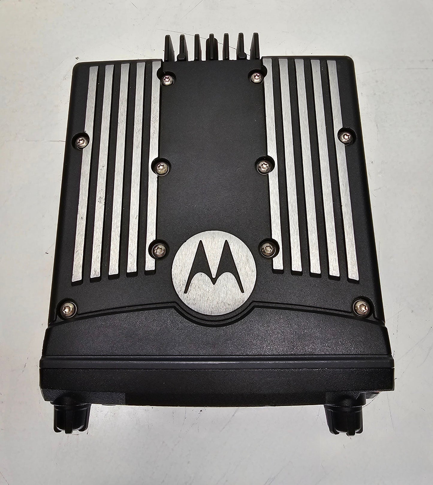 Motorola XTL2500 P25 Digital 700/800 Mhz Dash Mount 800ch (35W)