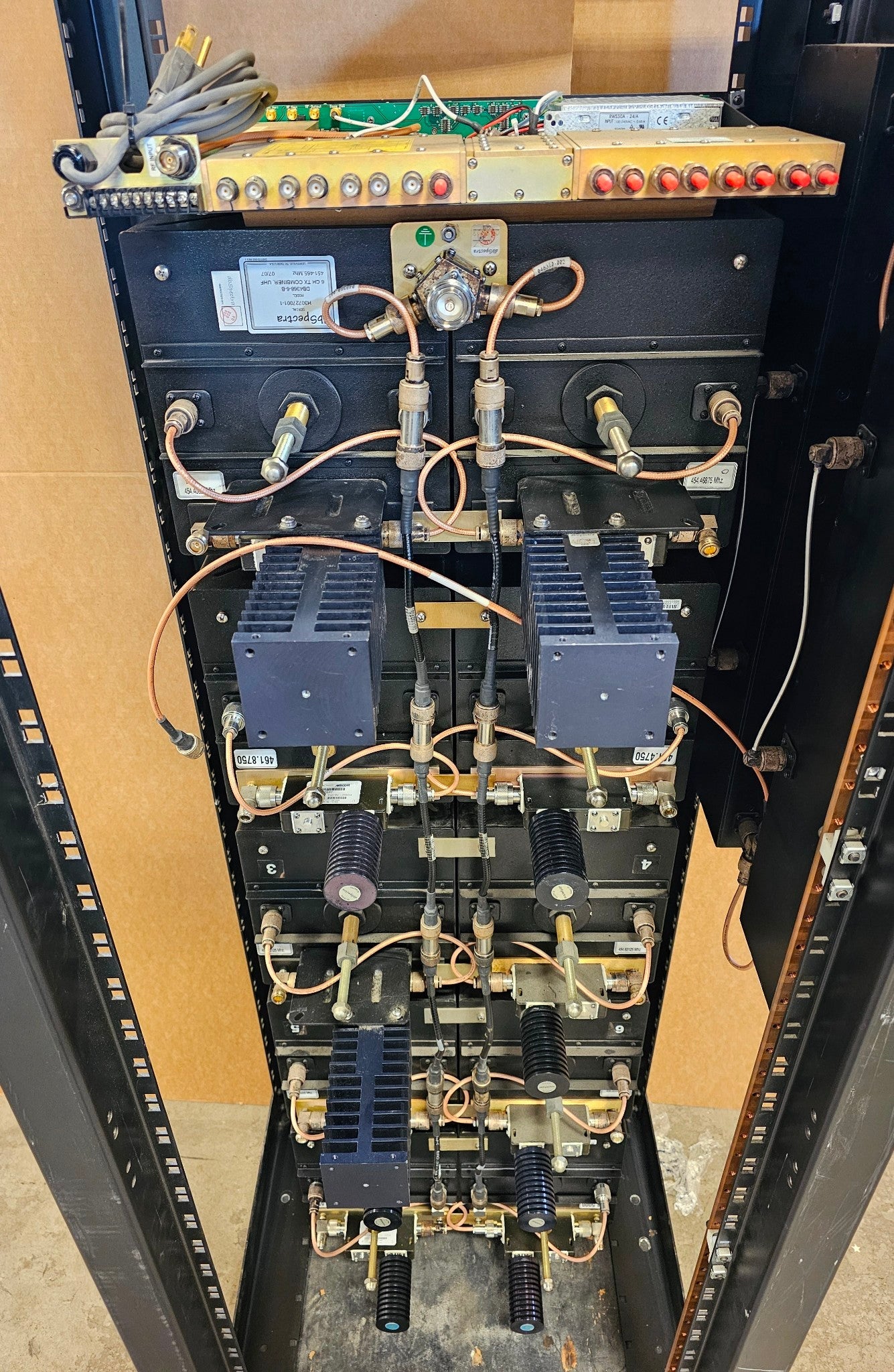 10 Channel dbSpectra DECIBEL UHF 450-470 Mhz Combiner Model DB4368-10-B