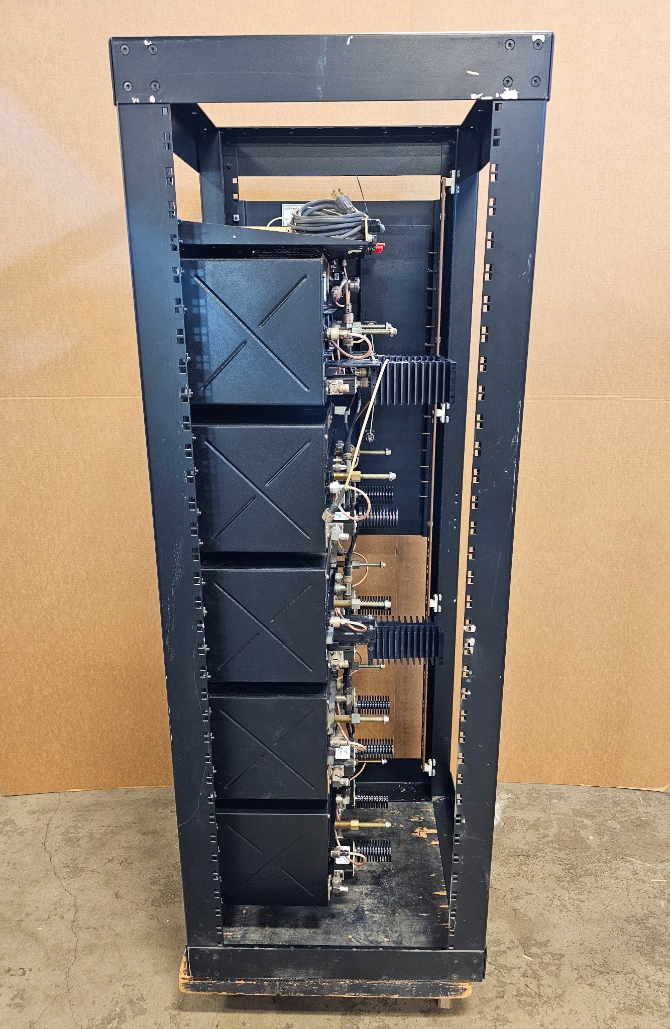 10 Channel dbSpectra DECIBEL UHF 450-470 Mhz Combiner Model DB4368-10-B
