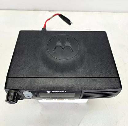 Motorola CM300 VHF 146-174 MHz 32 Channel 45 Watt (Complete Kit)
