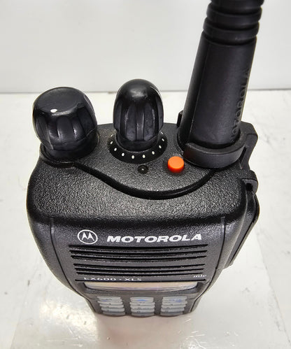 Motorola EX600 XLS UHF 450-520 MHz 160 Channel 4 Watt (Complete Kit)