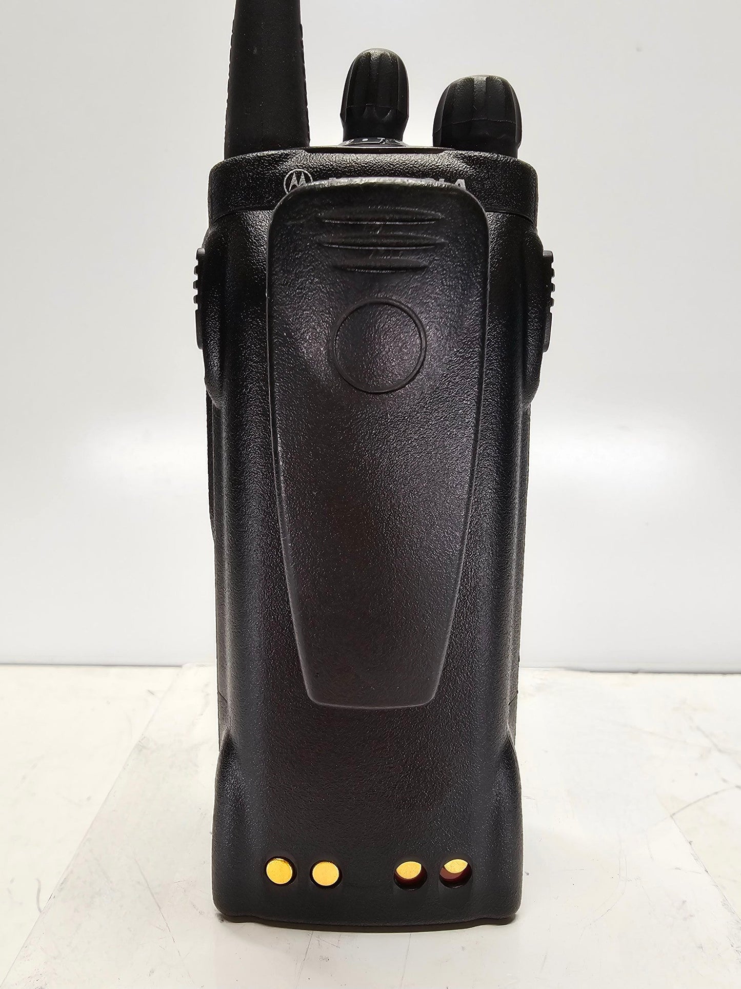 Motorola HT1250 LS+ UHF 403-470 MHz 16 Channel 4 Watt Limited Keypad