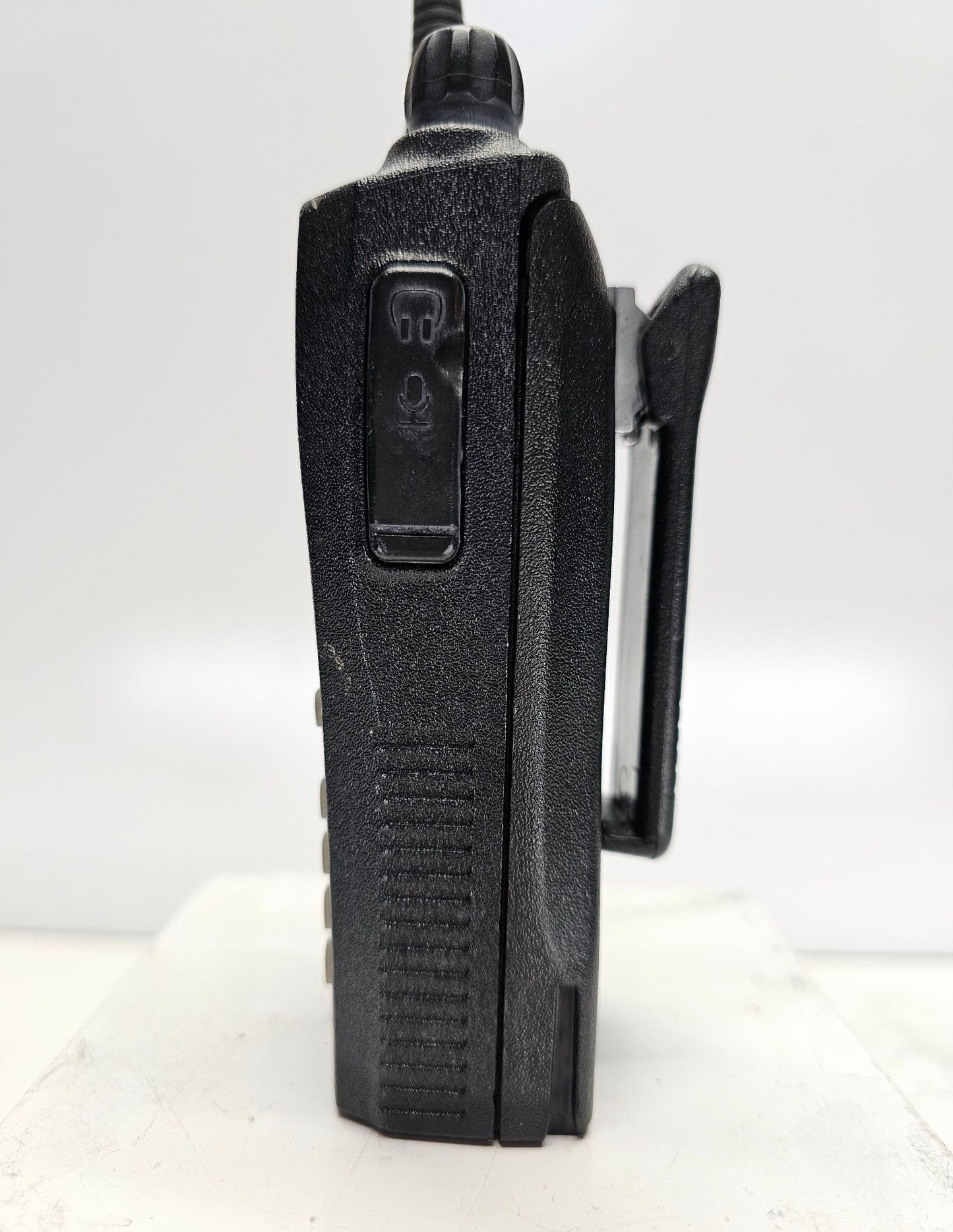 Motorola CP200 XLS UHF 438-470 MHz 128 Channel 4 Watt FULL KEYPAD (Complete Kit)
