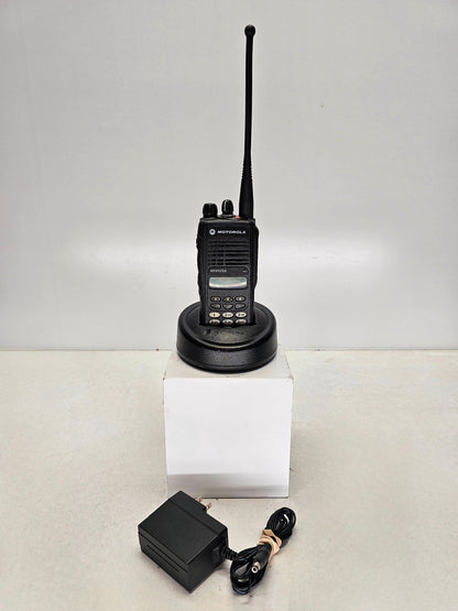 Motorola MTX9250 900 MHz 160 Channel 2.5 Watt Radio (Complete Kit)