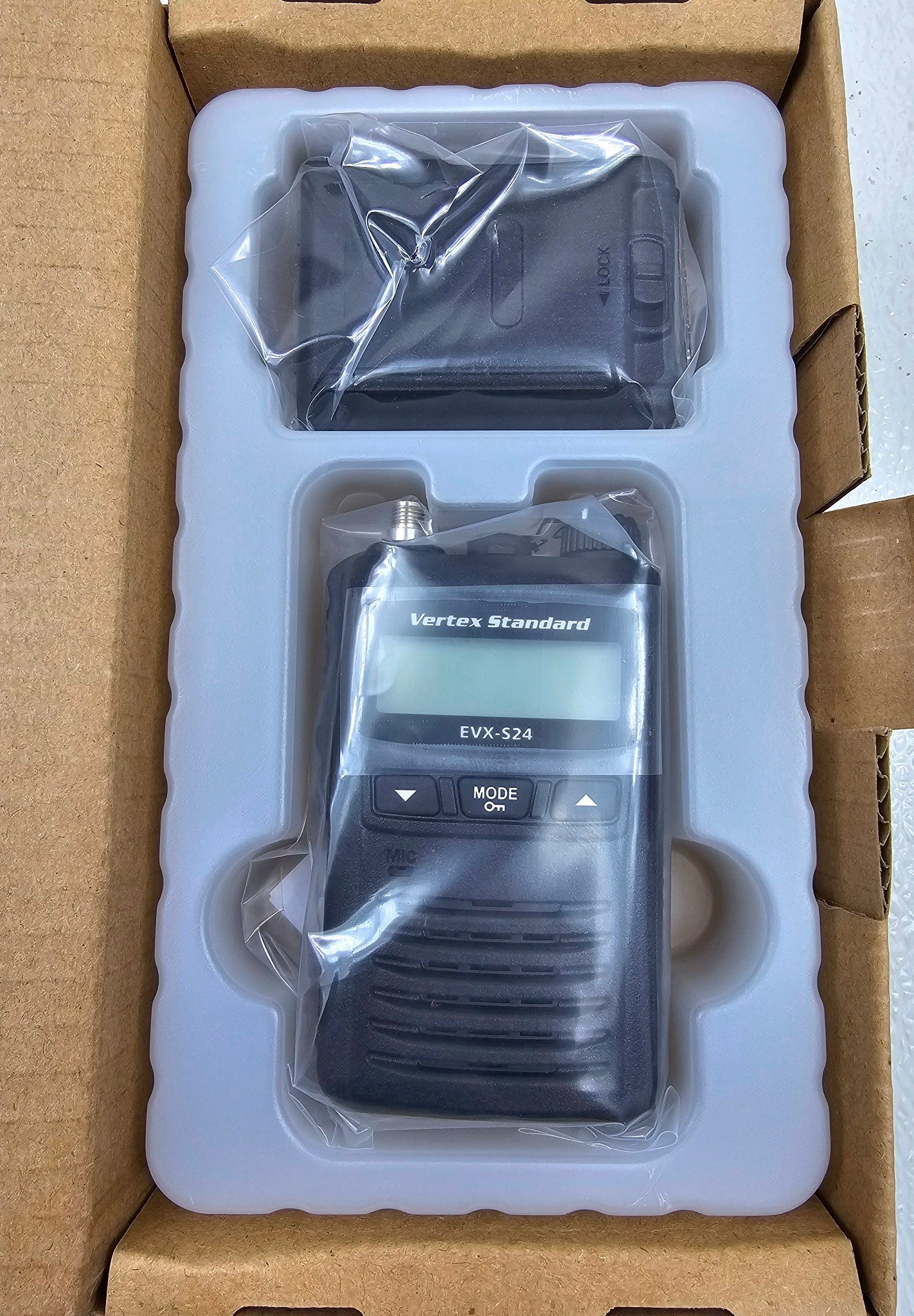 Vertex EVX-S24-G6-3 UHF 403-470 MHz 256 Channel 3 Watt Digital Radio