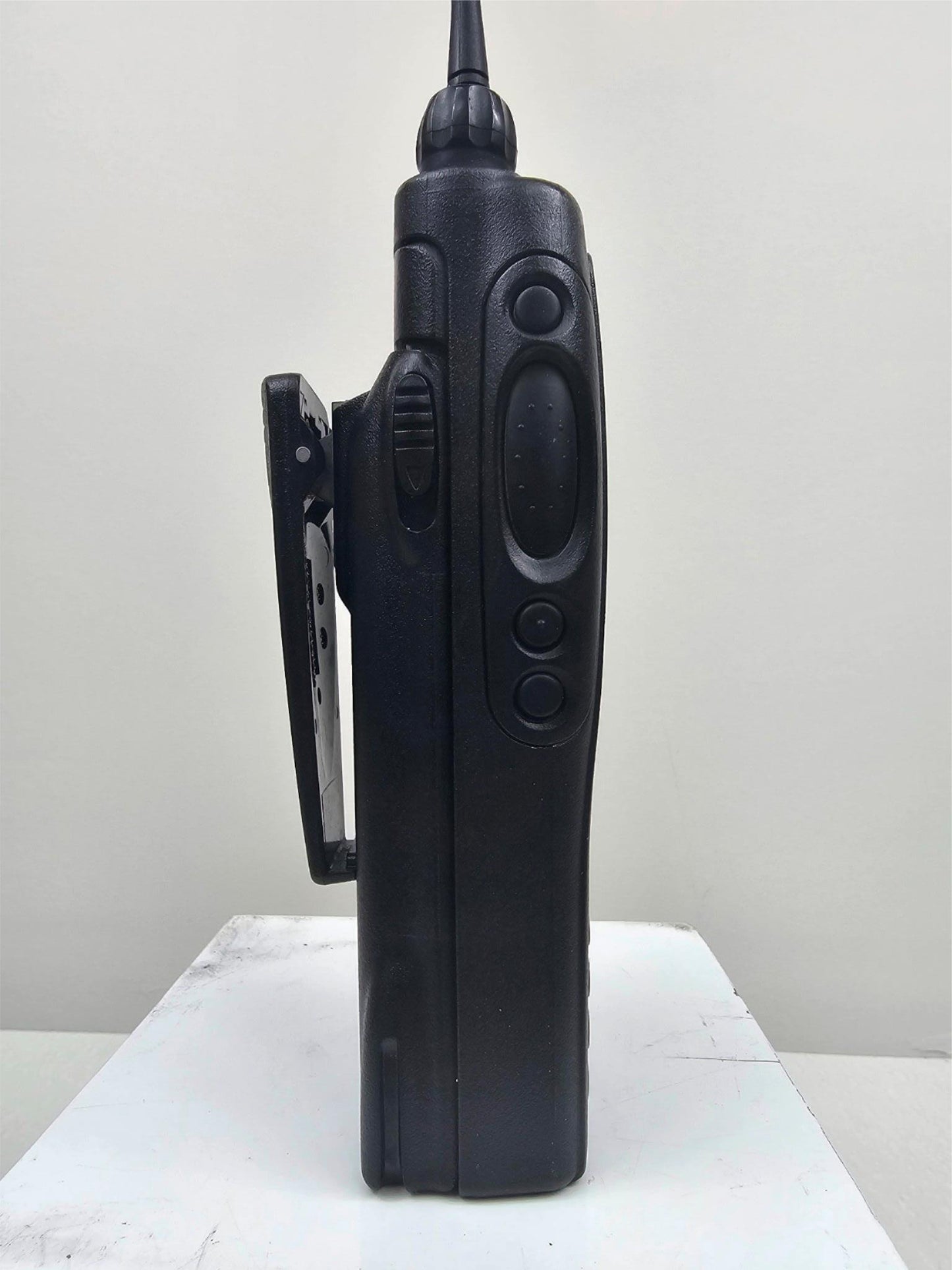 Motorola HT1550 XLS UHF 450-512 MHz 160 Channel 4 Watt FPP (Complete Kit)