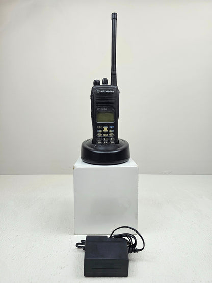Motorola HT1550 XLS VHF 136-174 MHz 160 Channel 5 Watt FPP (Complete Kit)