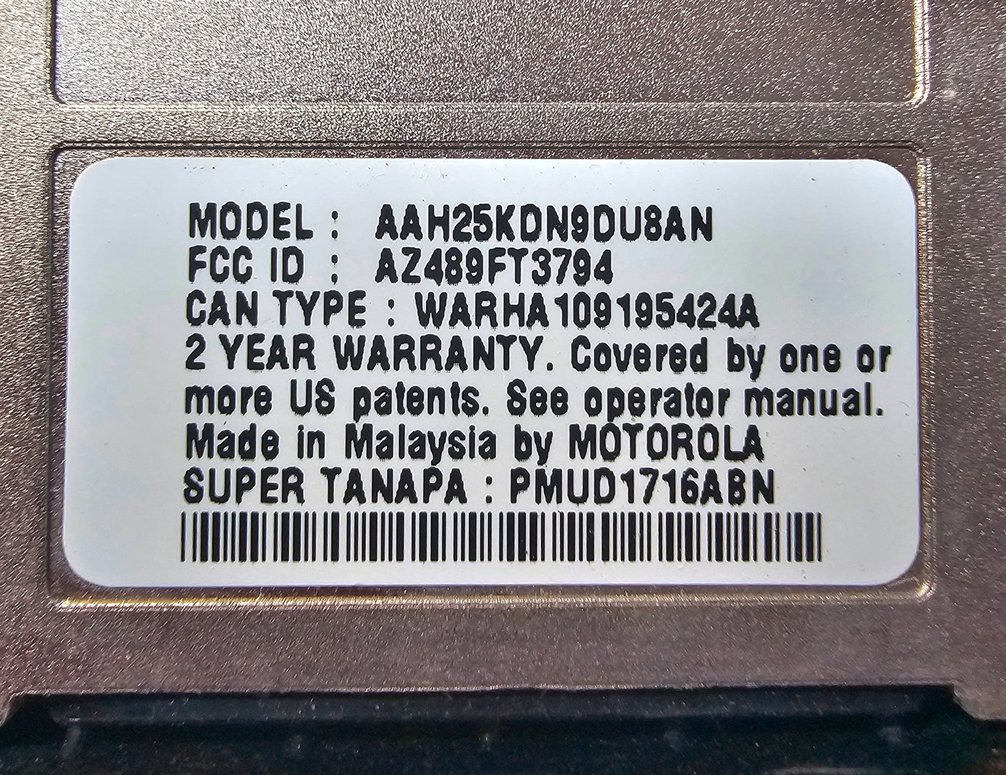 Motorola HT1550 XLS VHF 136-174 MHz 160 Channel 5 Watt FPP (Complete Kit)