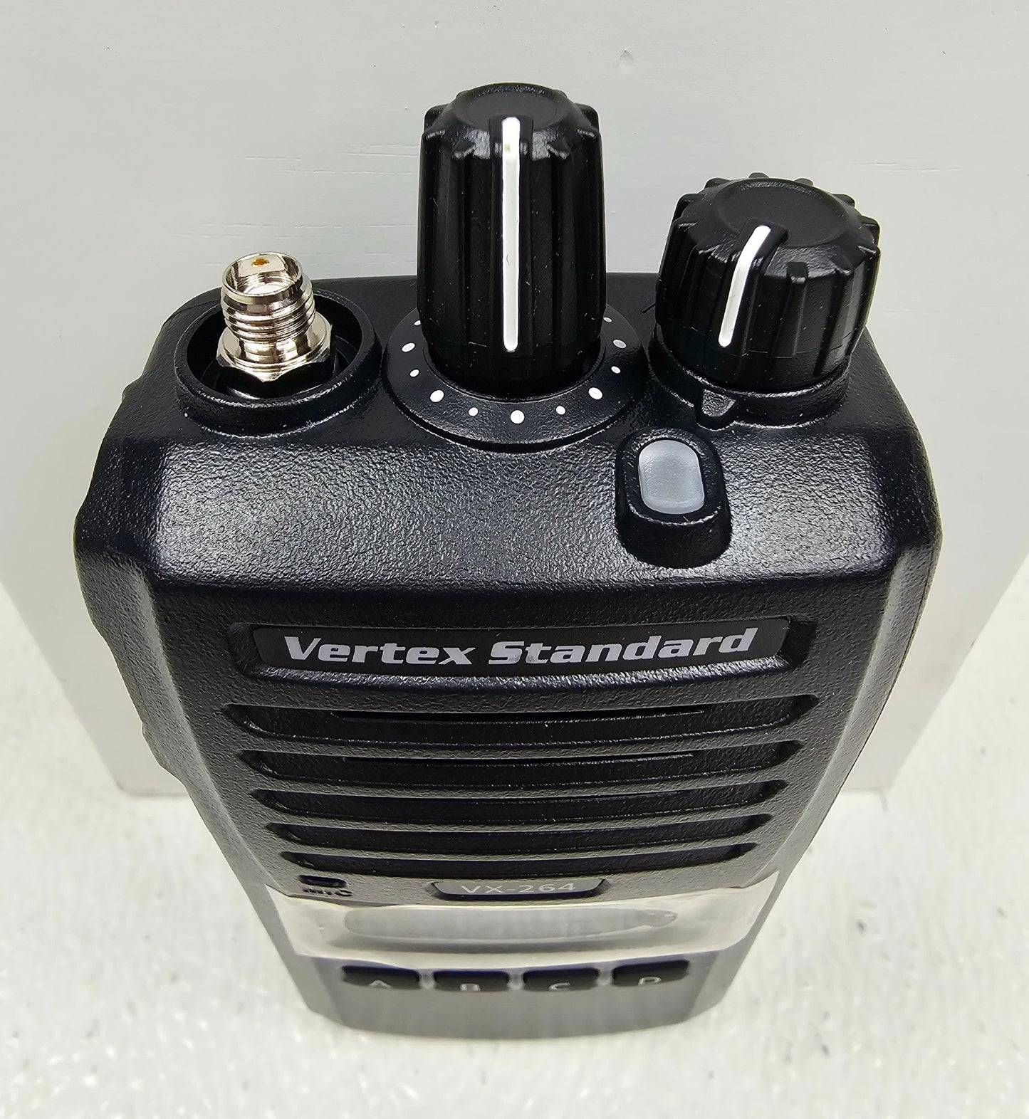 (NEW) Vertex VX-264-G6-5 UHF 403-470 MHz 128 channel 5 Watt (Complete Kit)
