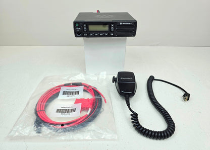 Motorola MotoTRBO XPR2500 UHF 403-470 MHz 128 Channel 25 Watt (Complete Kit)