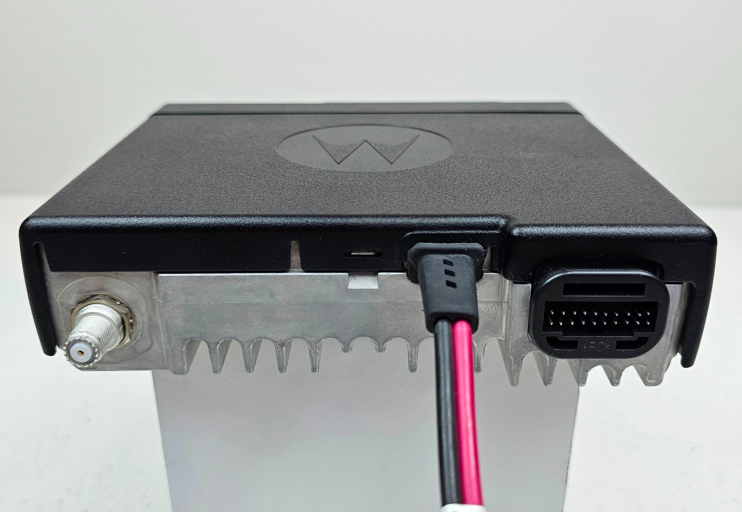 Motorola MotoTRBO XPR2500 VHF 136-174 MHz 128 Channel 45 Watt (Complete Kit)