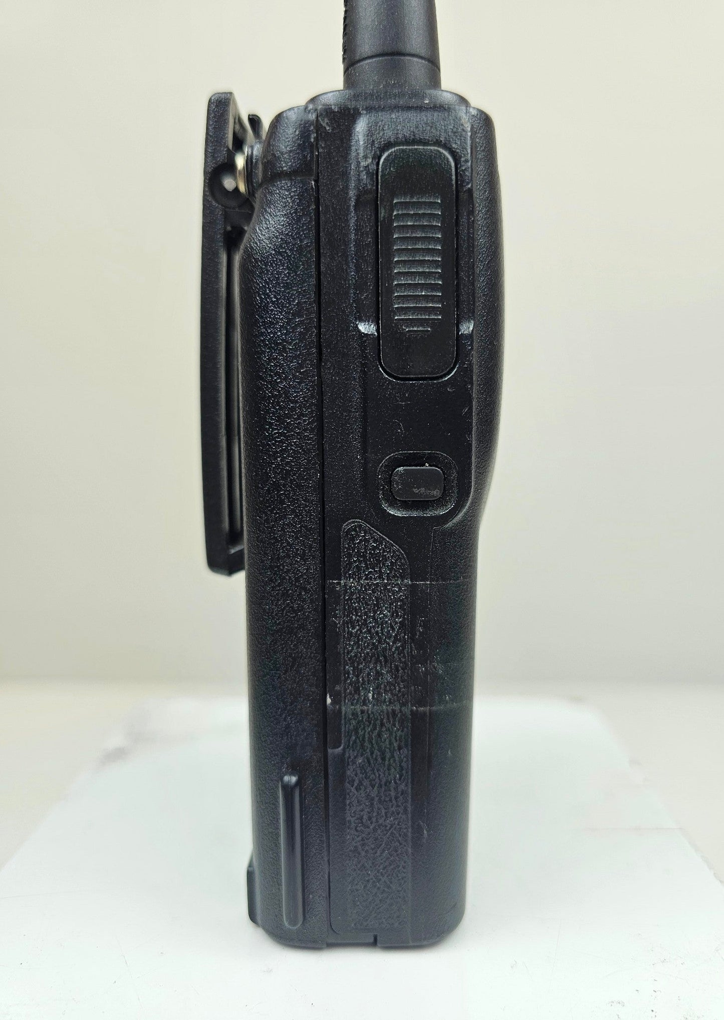 Kenwood TK-3101 TK3101 UHF 460-470 MHz 2 Watt 15 channel Portable Radio