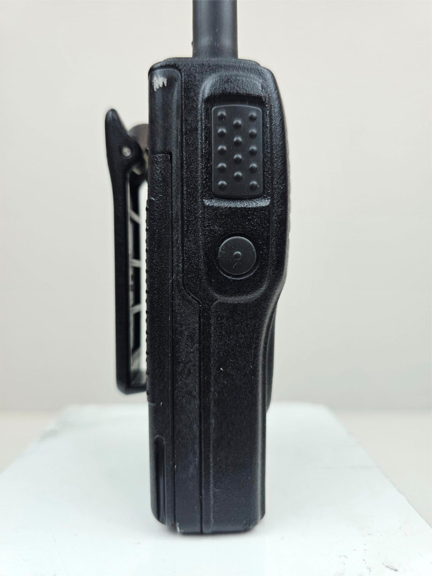 Vertex VX-180V VHF 146-174 MHz 16 Channel 5 Watt Portable Radio (Complete Kit)