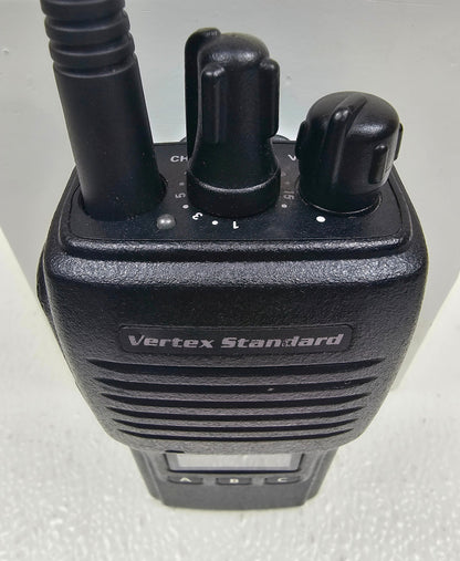 Vertex VX-180U UHF 450-485 MHz 16 Channel 5 Watt Portable Radio (Complete Kit)