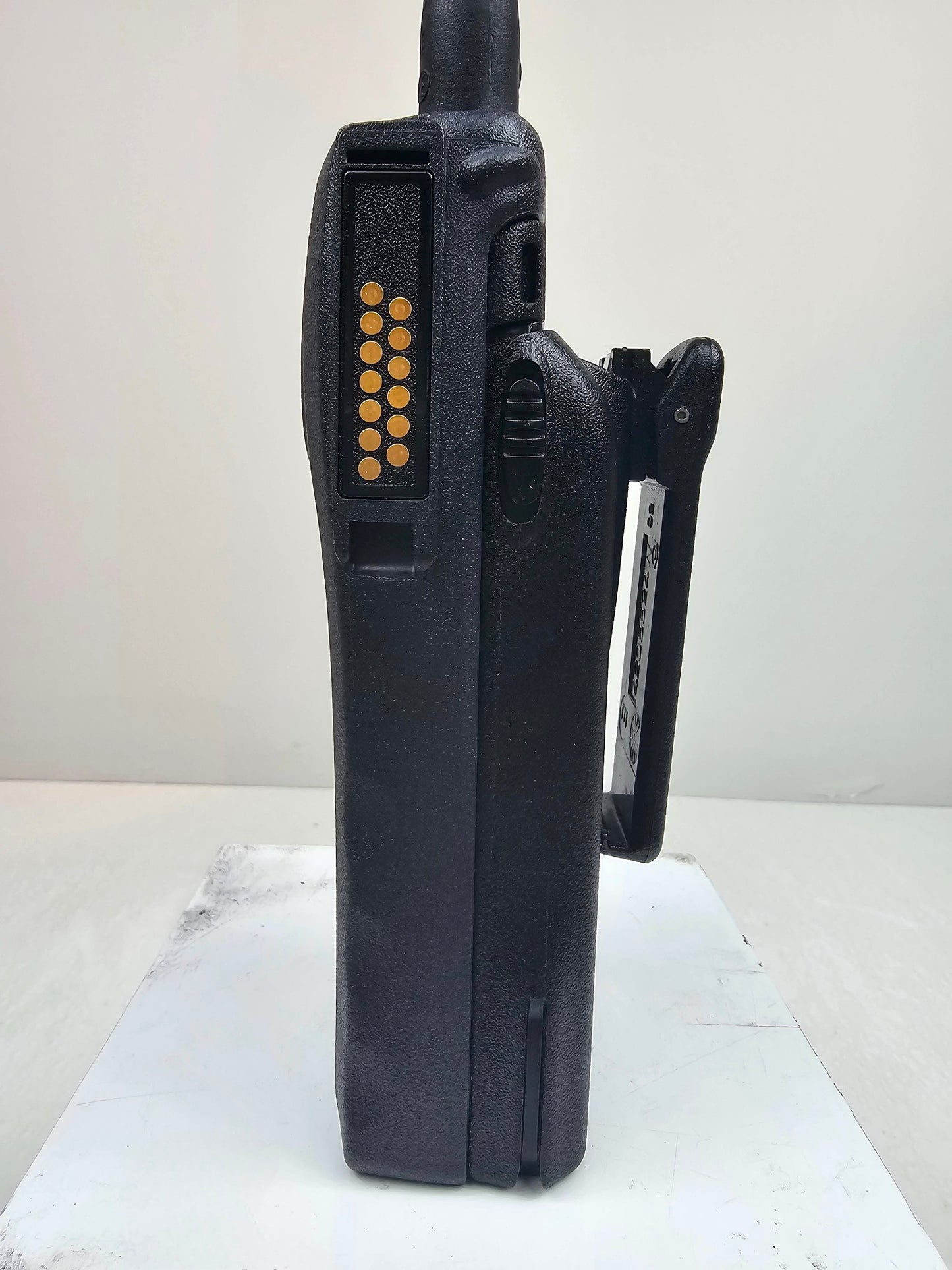Motorola Portable PR1500 VHF 136-174 Mhz 32ch 5W AN
