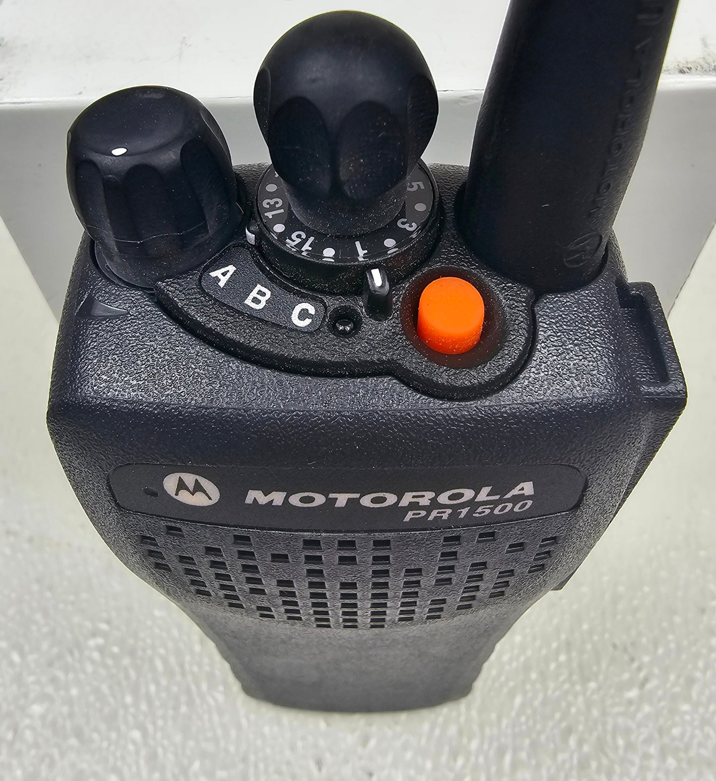 Motorola Portable PR1500 VHF 136-174 Mhz 32ch 5W AN