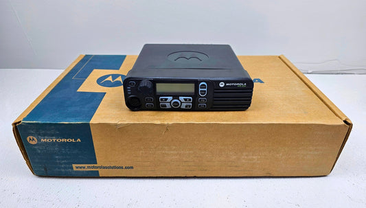 (NEW) Motorola XPR4550 UHF 403-470 MHz 1000 Channel 25 Watt Digital Radio