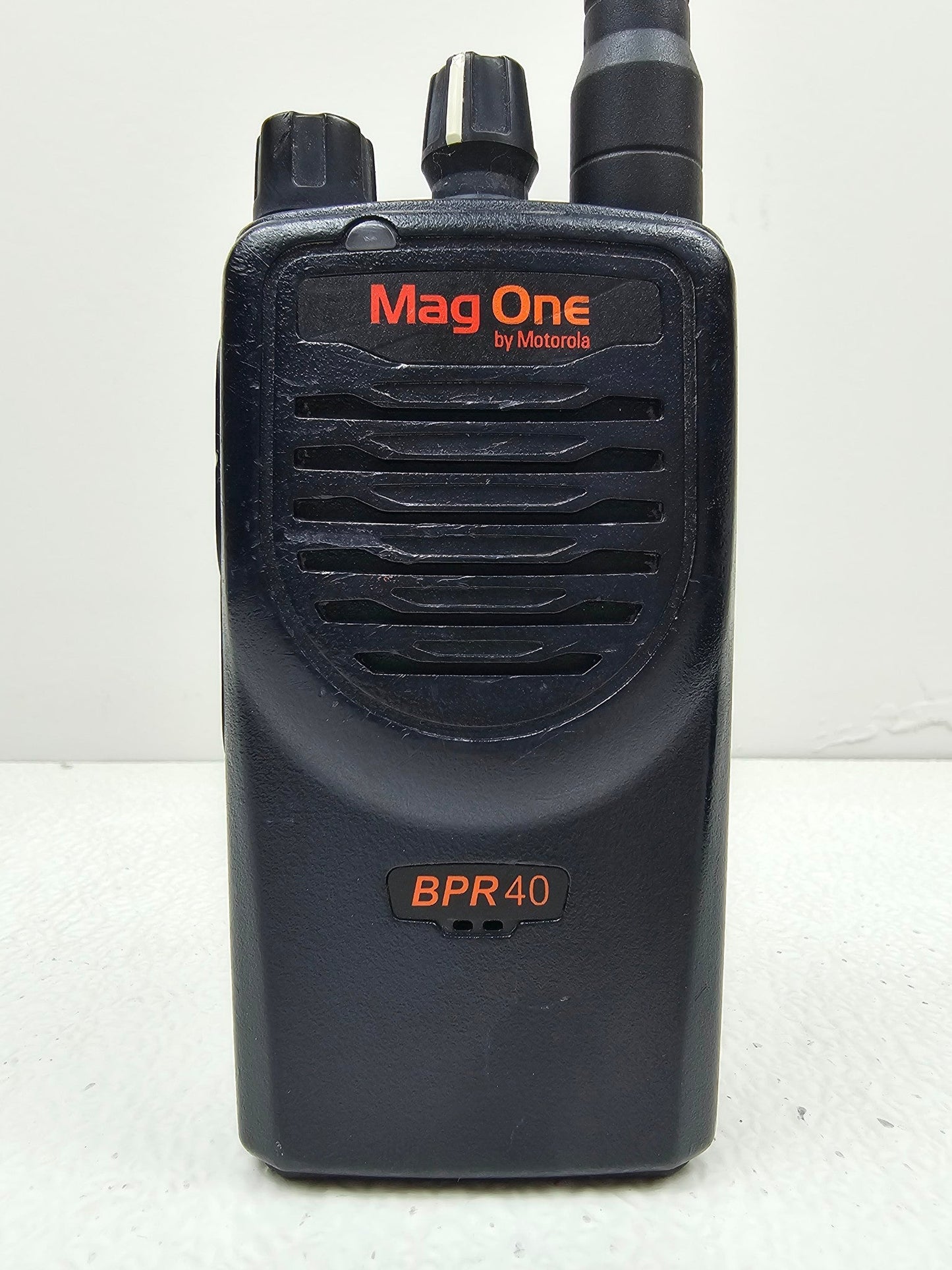 Motorola BPR40 MagOne UHF 450-470 MHz 8 Channel 4 Watt (Complete Kit)