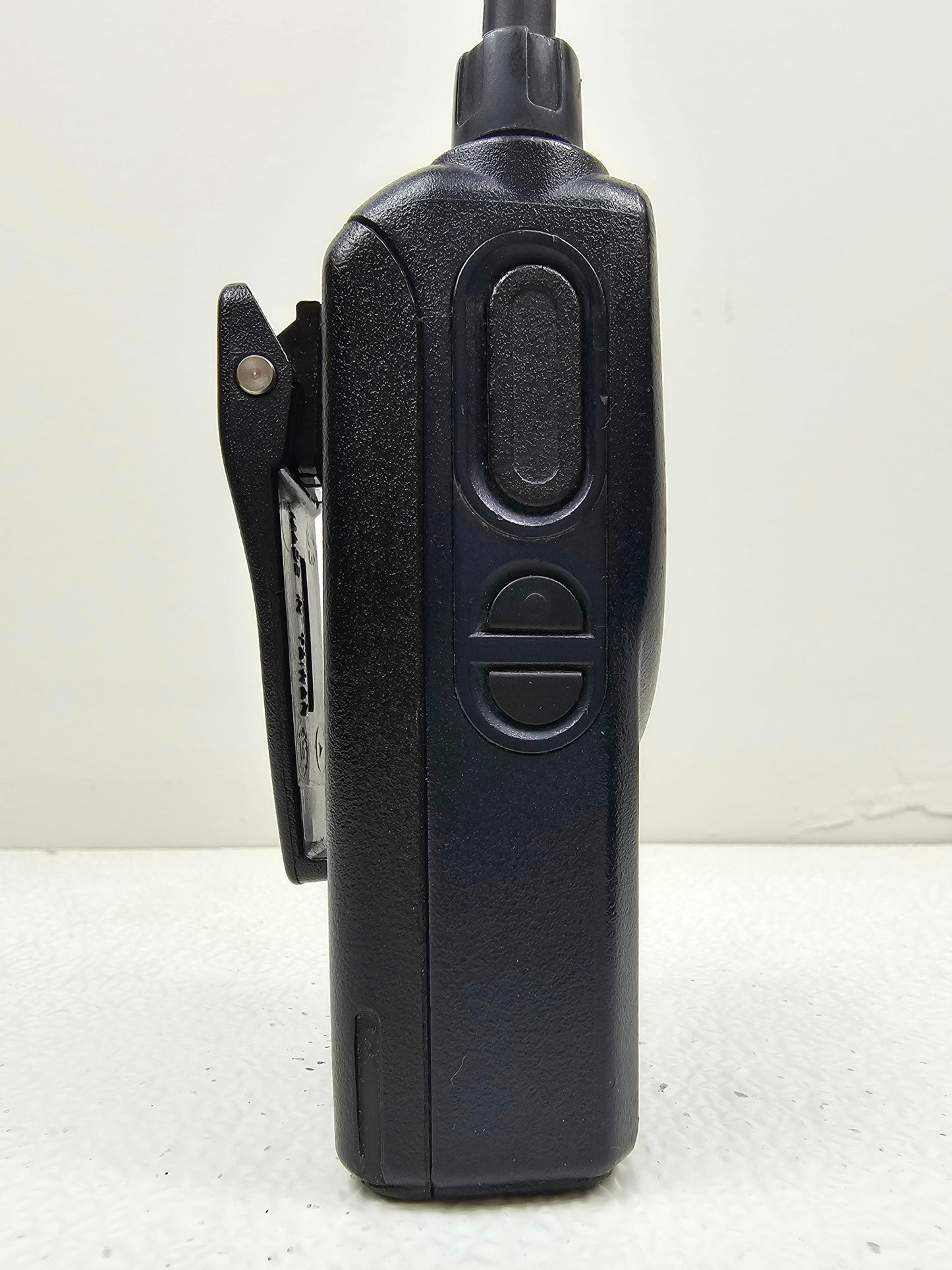 Motorola BPR40 MagOne UHF 450-470 MHz 8 Channel 4 Watt (Complete Kit)