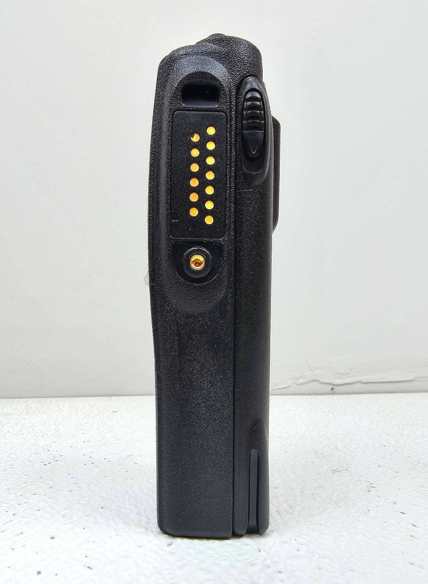 Motorola HT1250 LS+ UHF 450-512 MHz 32 Channel 4 Watt Limited Keypad