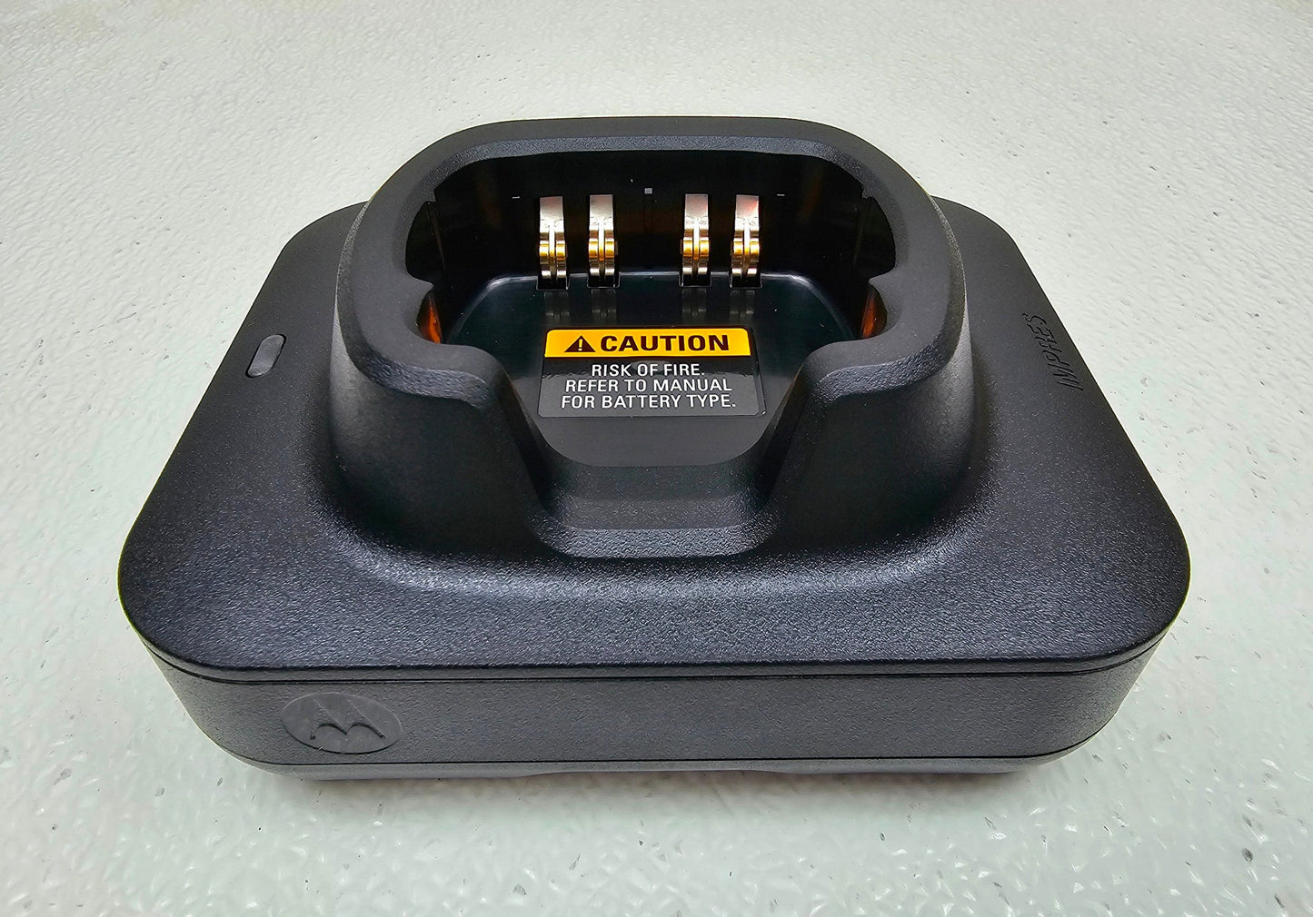 OEM Motorola Impres 2 NNTN8860A / NNTN8845A Single Unit Charger for APX Radios