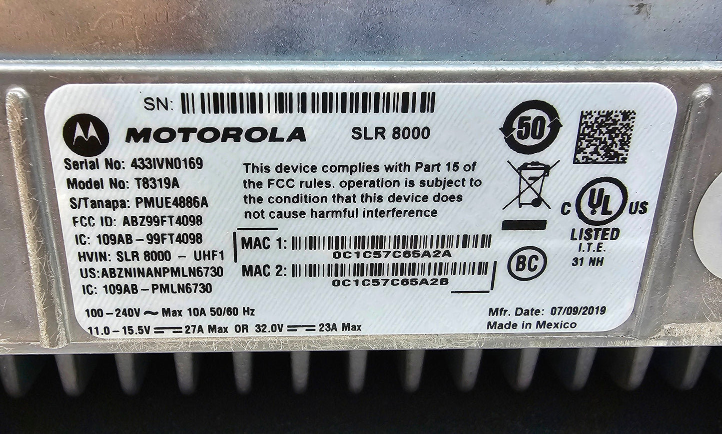 MOTOROLA SLR8000 UHF R1 100 Watt MotoTrbo REPEATER MODEL T8319 w/duplexer
