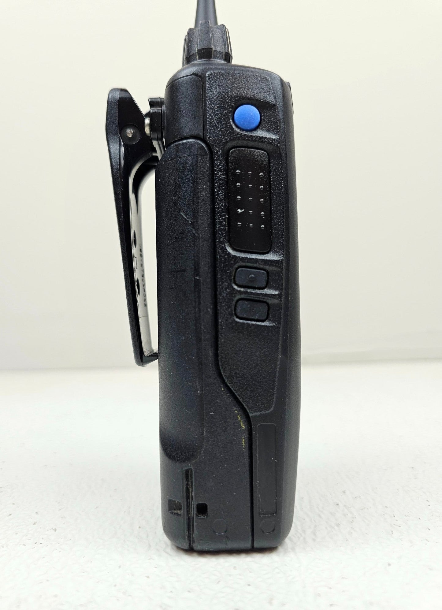 Kenwood NEXEDGE NX-5300-K5 NX5300 K5 UHF 380-470 MHz 1024 CH 5 Watt DIGITAL/P25