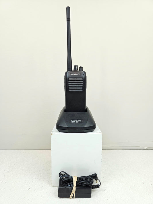 Kenwood TK260G TK-260G VHF 146-174 MHz 8 Channel 5 watt (Complete Kit)