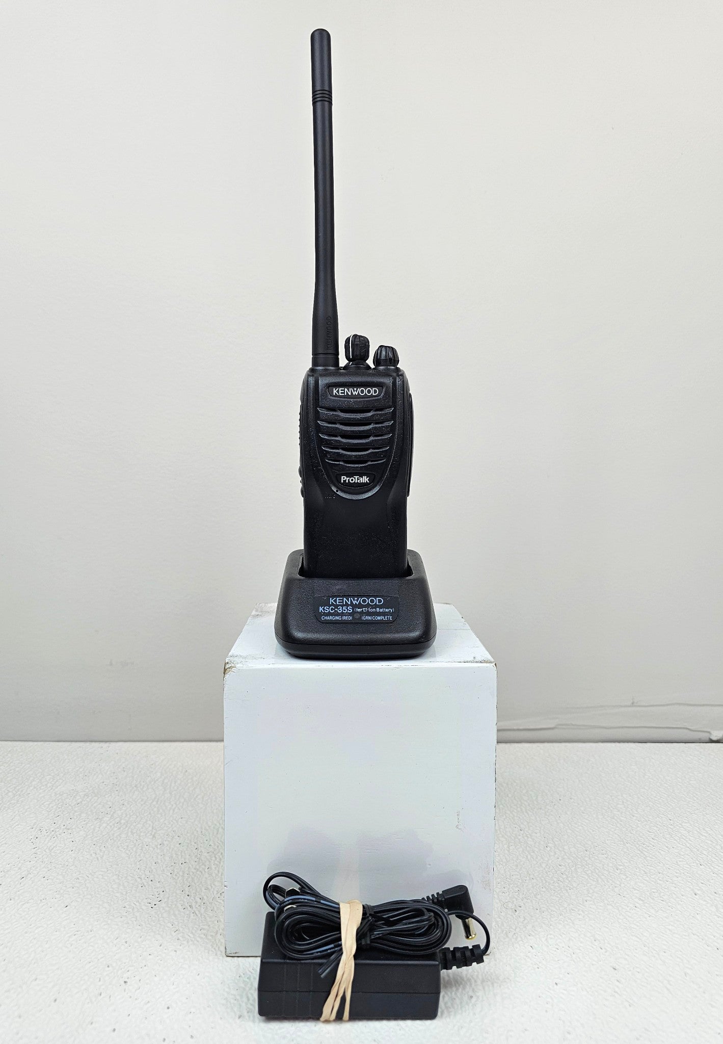 Kenwood TK-2300K TK2300K VHF 150-174 MHz 4 Channel 2 Watt (Complete Kit)