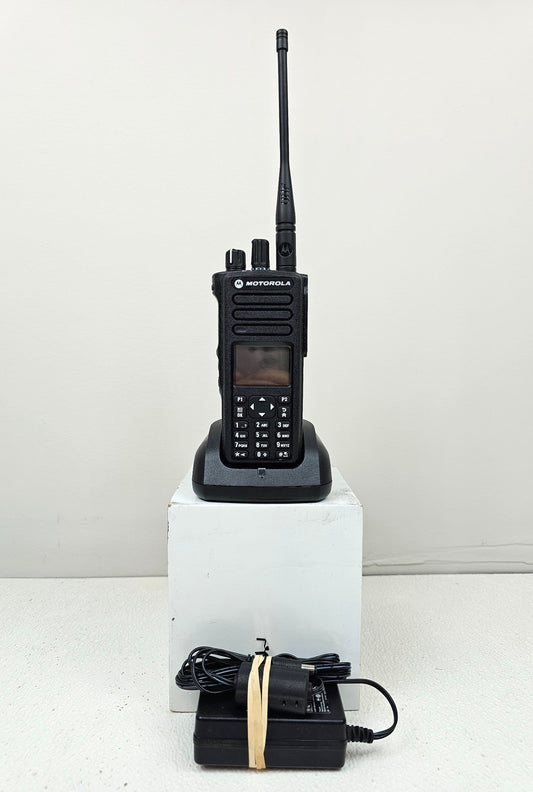 Motorola TRBO XPR7550E XPR 7550E UHF 403-512 MHz 1000 Channel 4 Watt
