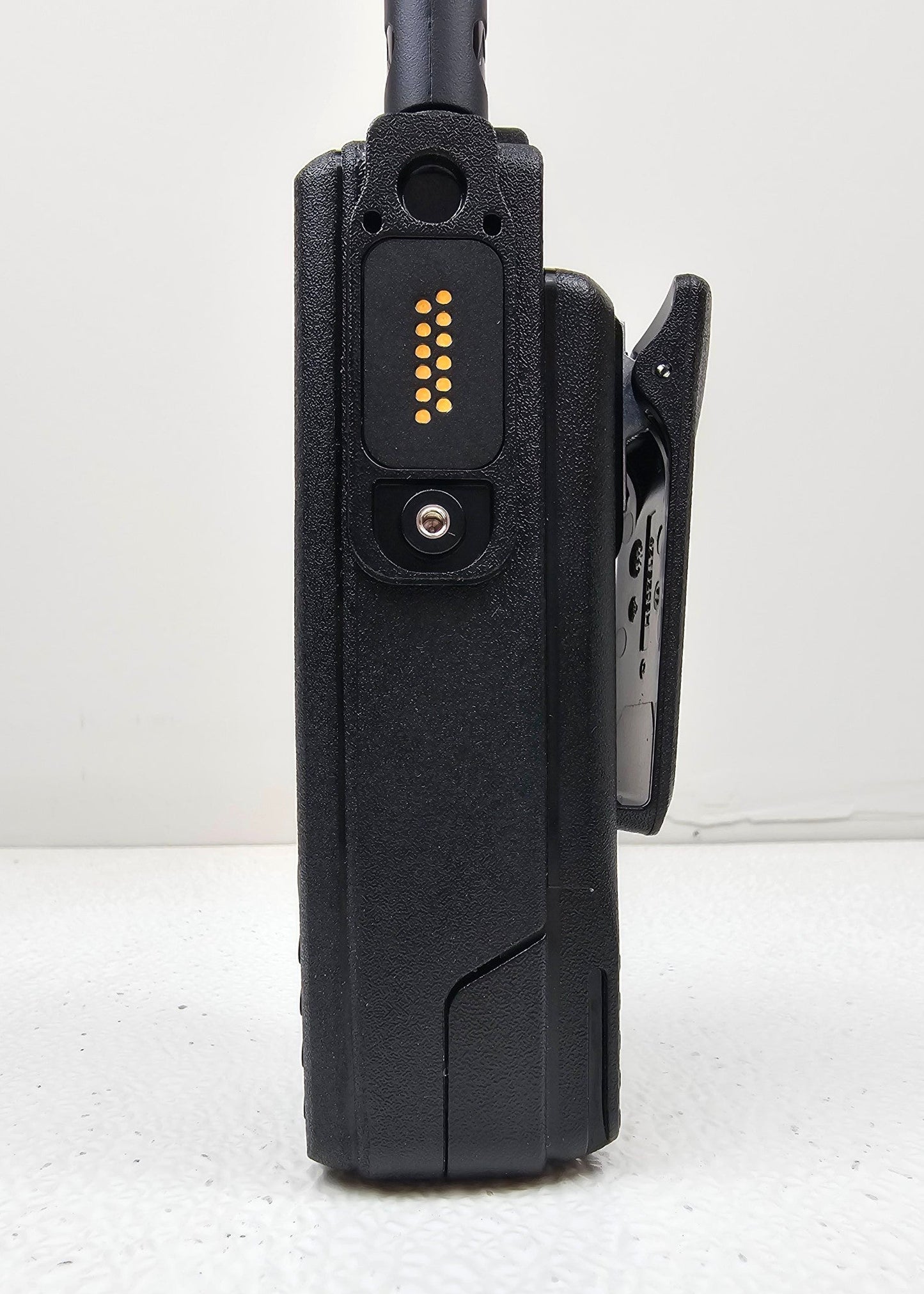 Motorola TRBO XPR7550E XPR 7550E UHF 403-512 MHz 1000 Channel 4 Watt (Enabled)