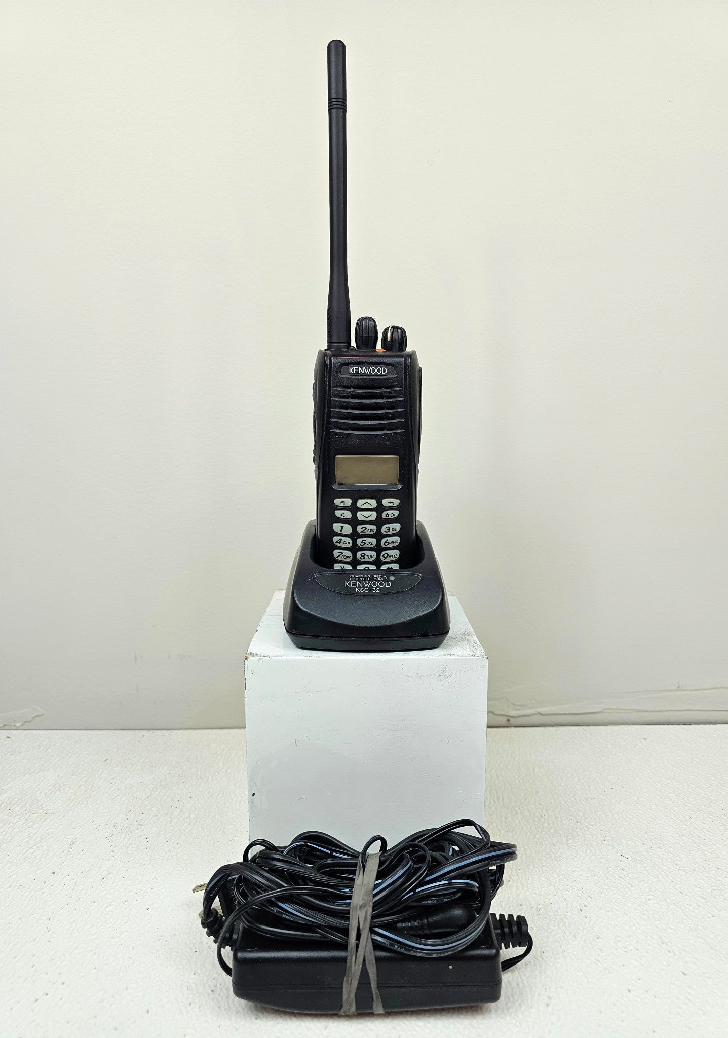 Kenwood NEXEDGE NX210K NX-210K VHF 136-174 MHz 5 Watt 512 Channel FKP Radio