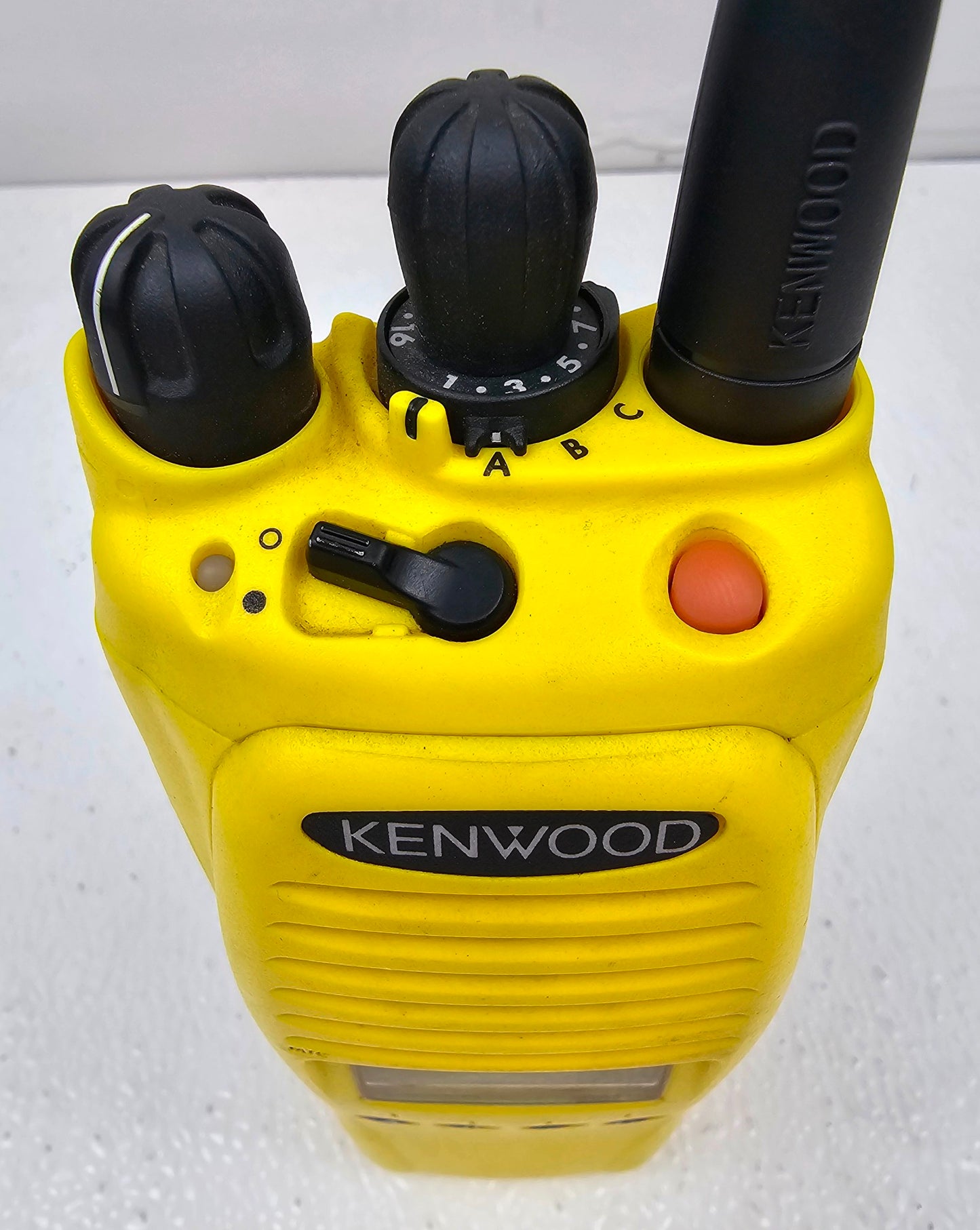 Kenwood TK5310GK2 TK-5310G-K2 Ver 3.0 UHF 450-520 MHz 1024 Channel 4 Watt P25