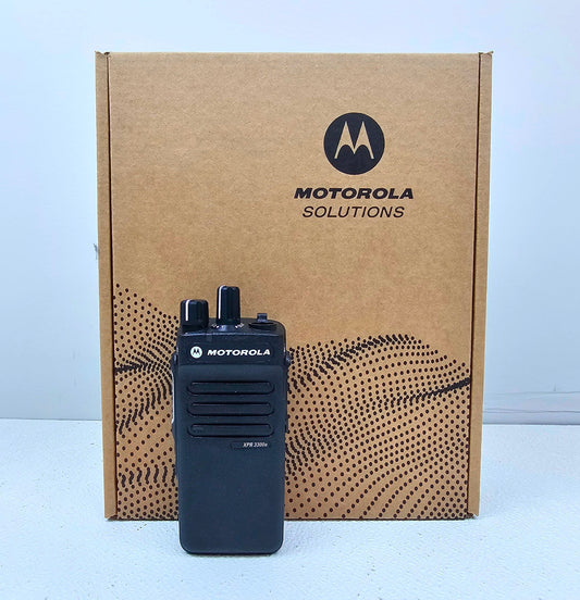(NEW) Motorola MotoTRBO XPR3300E VHF 136-174 MHz 16 Channel 5 Watt (Complete)