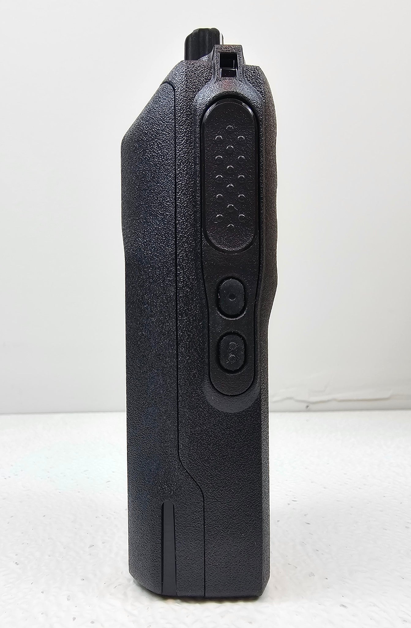 (NEW) Motorola TRBO R2 UHF 400-480 MHz 64 Channel 4 Watt (Digital/Analog)