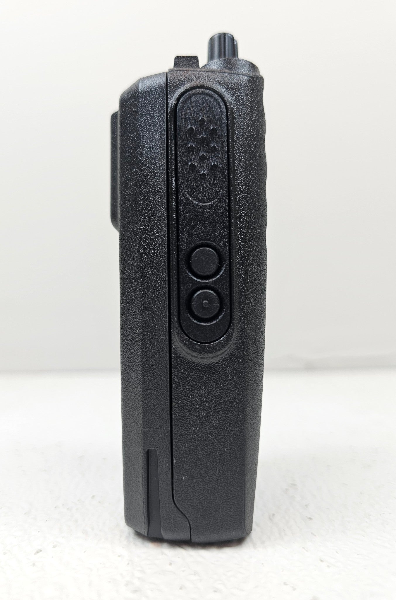 Motorola CP100d UHF 403-480 MHz 16 Channel 4 Watt (Analog Only)