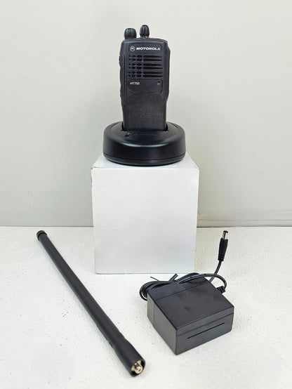 Motorola HT750 Low Band 29-42 MHz 16 Channel 6 Watt Portable Radio