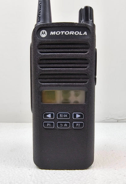 Motorola CP100d UHF 403-480 MHz 160 Channel 4 Watt Digital Radio (Complete Kit)